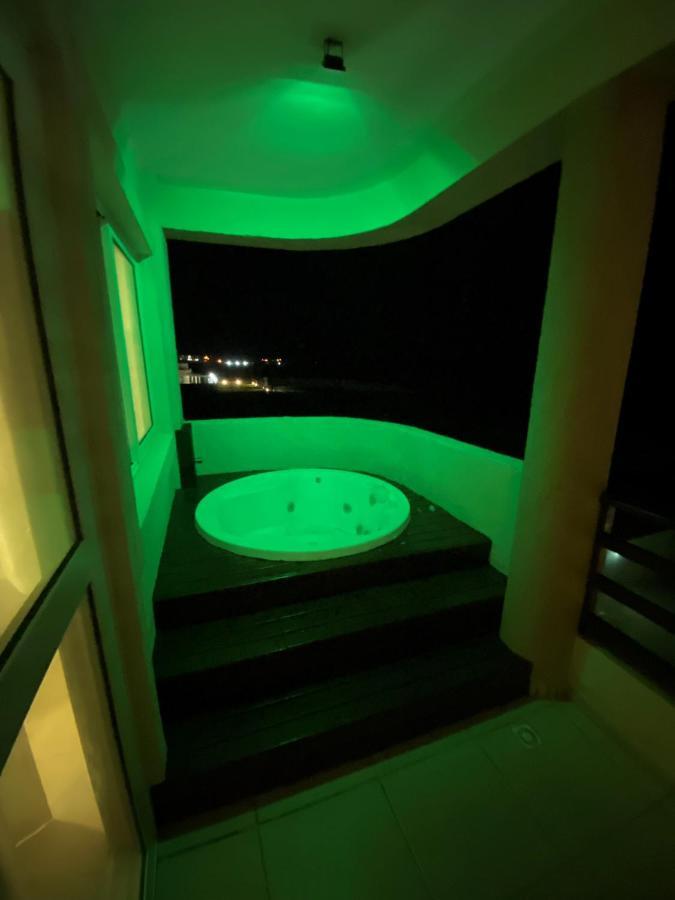 Beachfront Apt & Jacuzzi Taíba Exterior foto